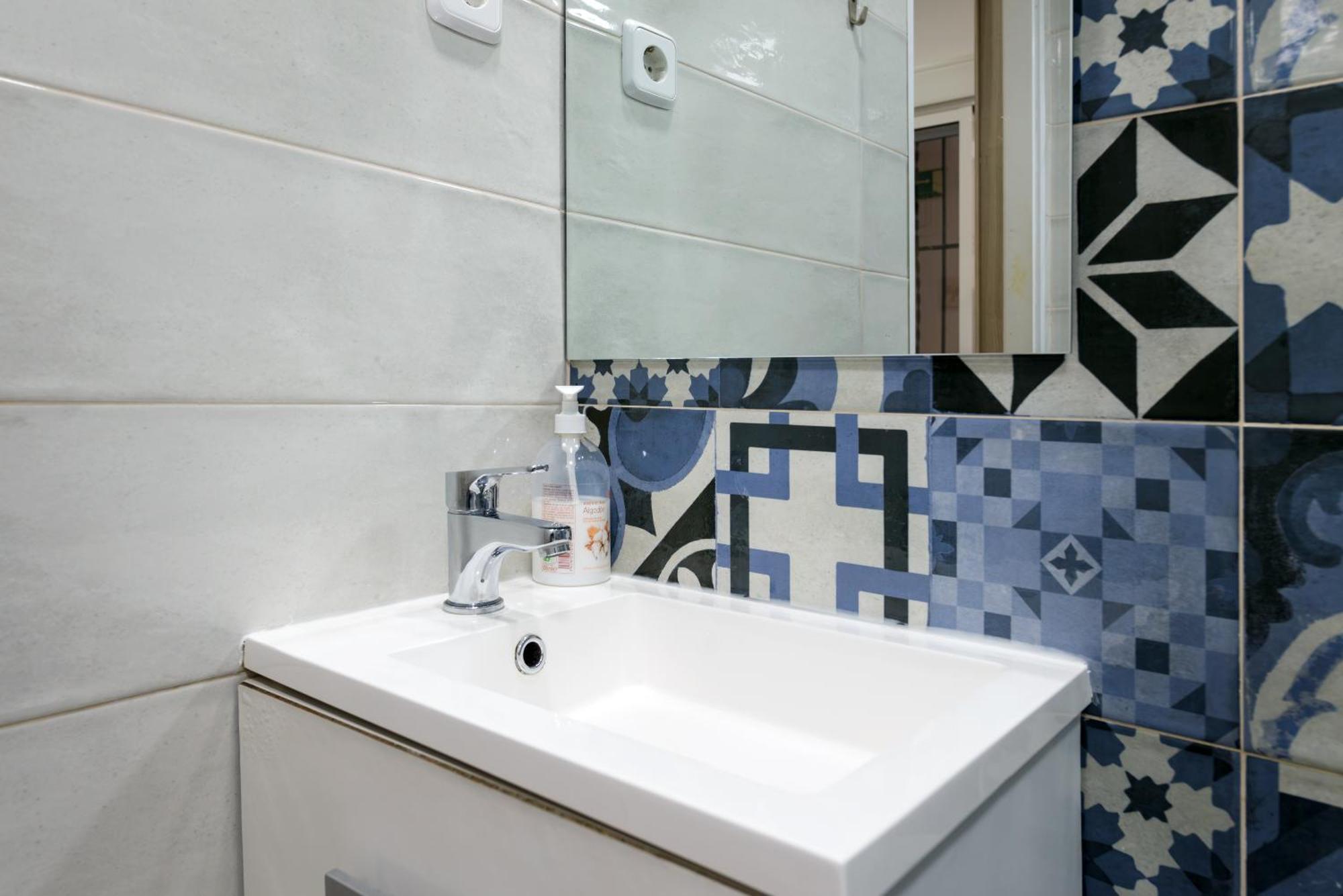Apartamento Piso Nuevo Lavapies, Wifi, Smart Tv Madrid Exterior foto